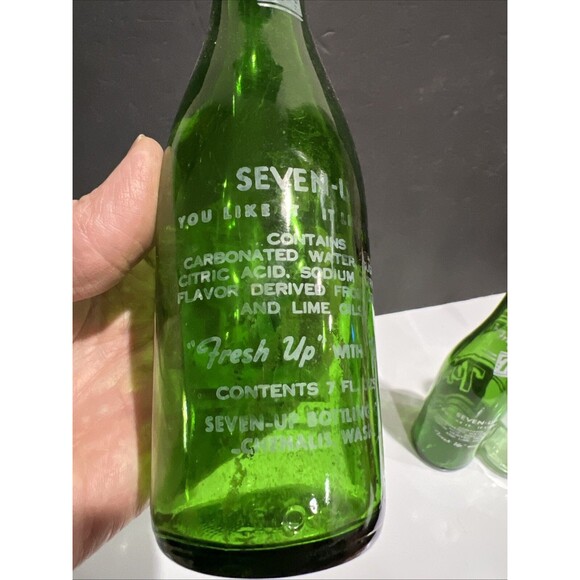 LOT WA Soda Bottles 7UP Coke-Cola Royal Crown Cola Vintage - Picture 16 of 16